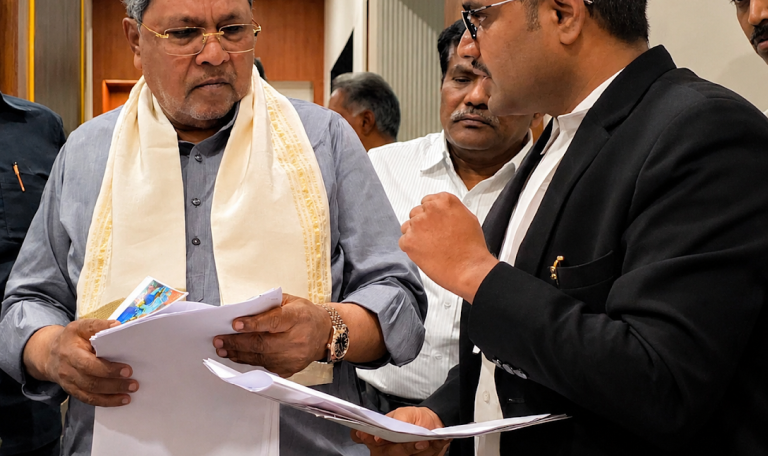 Best Criminal Advocate Sunil Kuma Gunnapur in conversation with Karnataka Chief Minister Siddaramaiah